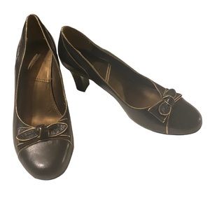 Tahari Maya Classic Black Leather Bow Pump Shoe Women’s Size 8 M Comfort Career